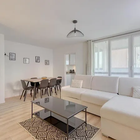 For 6 People * Torcy (Seine-et-Marne)